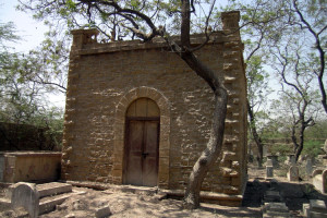 Jewish-Graveyard_08